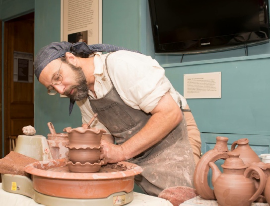 pottery demonstrations by Rick Hamelin of Pied Potter Hamelin